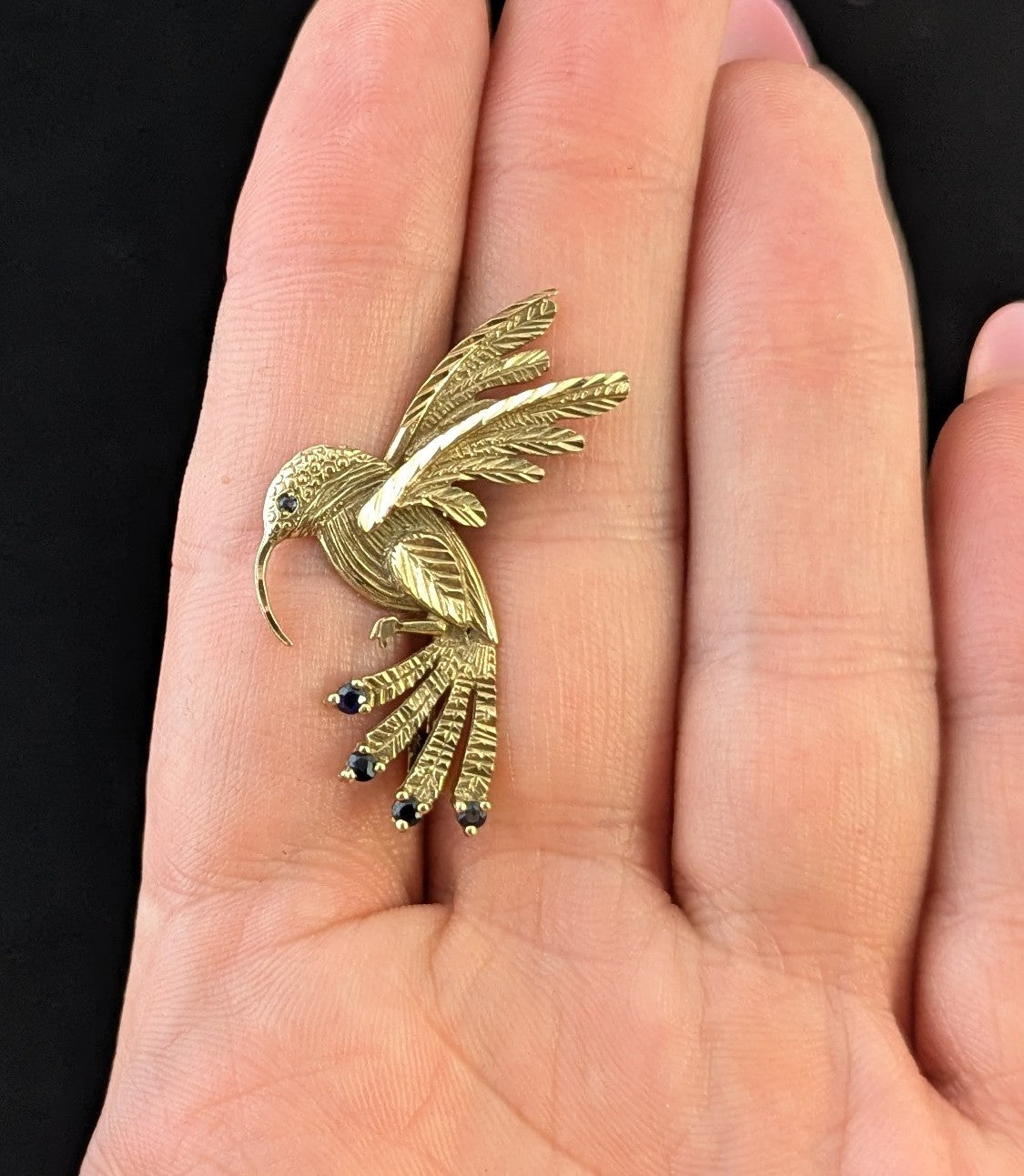 Vintage 9ct gold Sapphire bird brooch, Hummingbird