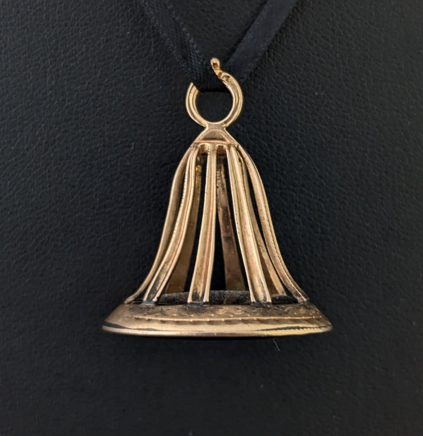 Antique Georgian seal fob pendant, 9ct gold and Quartz, Heraldic