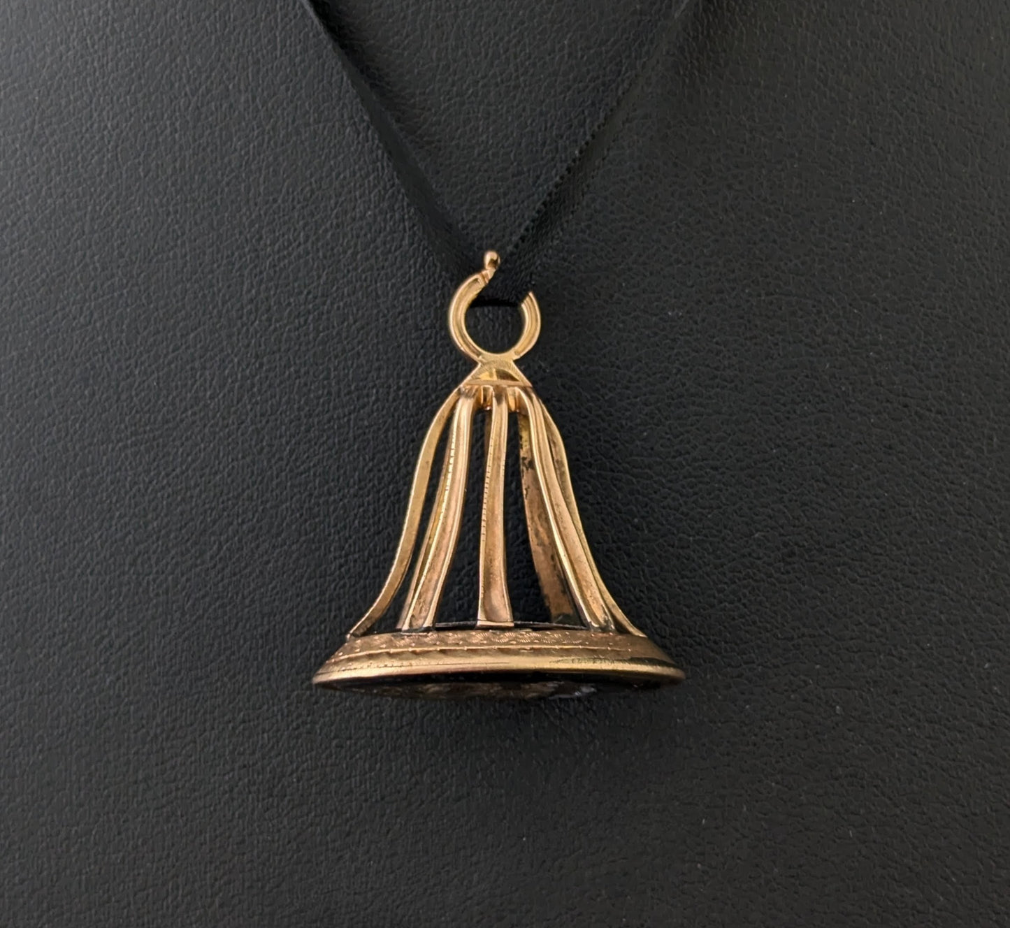 Antique Georgian seal fob pendant, 9ct gold and Quartz, Heraldic