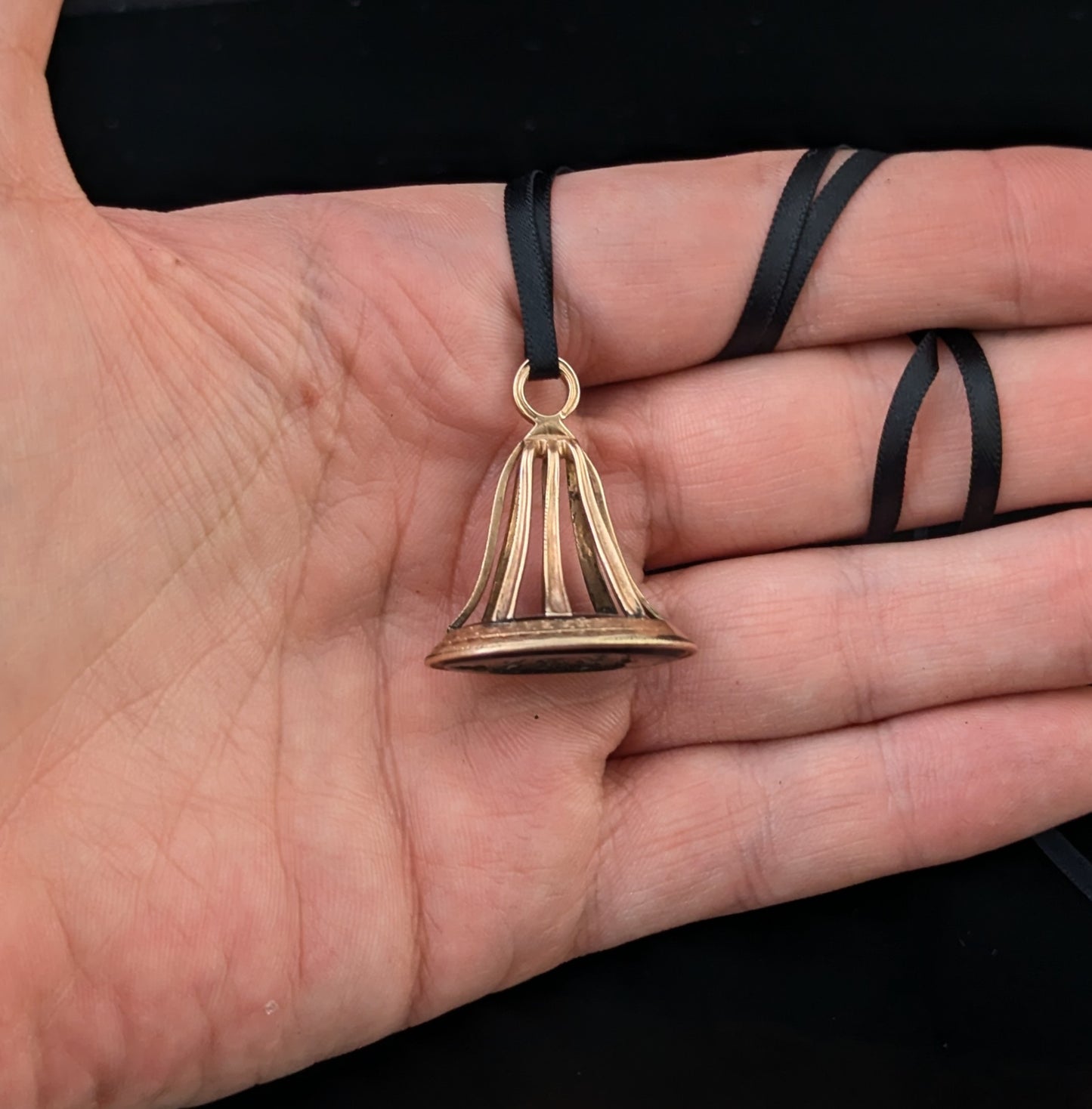 Antique Georgian seal fob pendant, 9ct gold and Quartz, Heraldic