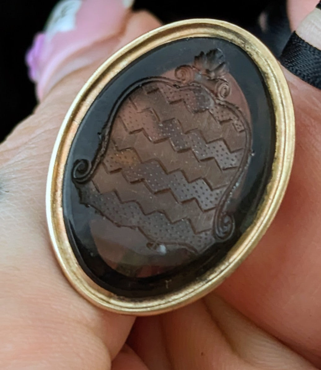 Antique Georgian seal fob pendant, 9ct gold and Quartz, Heraldic