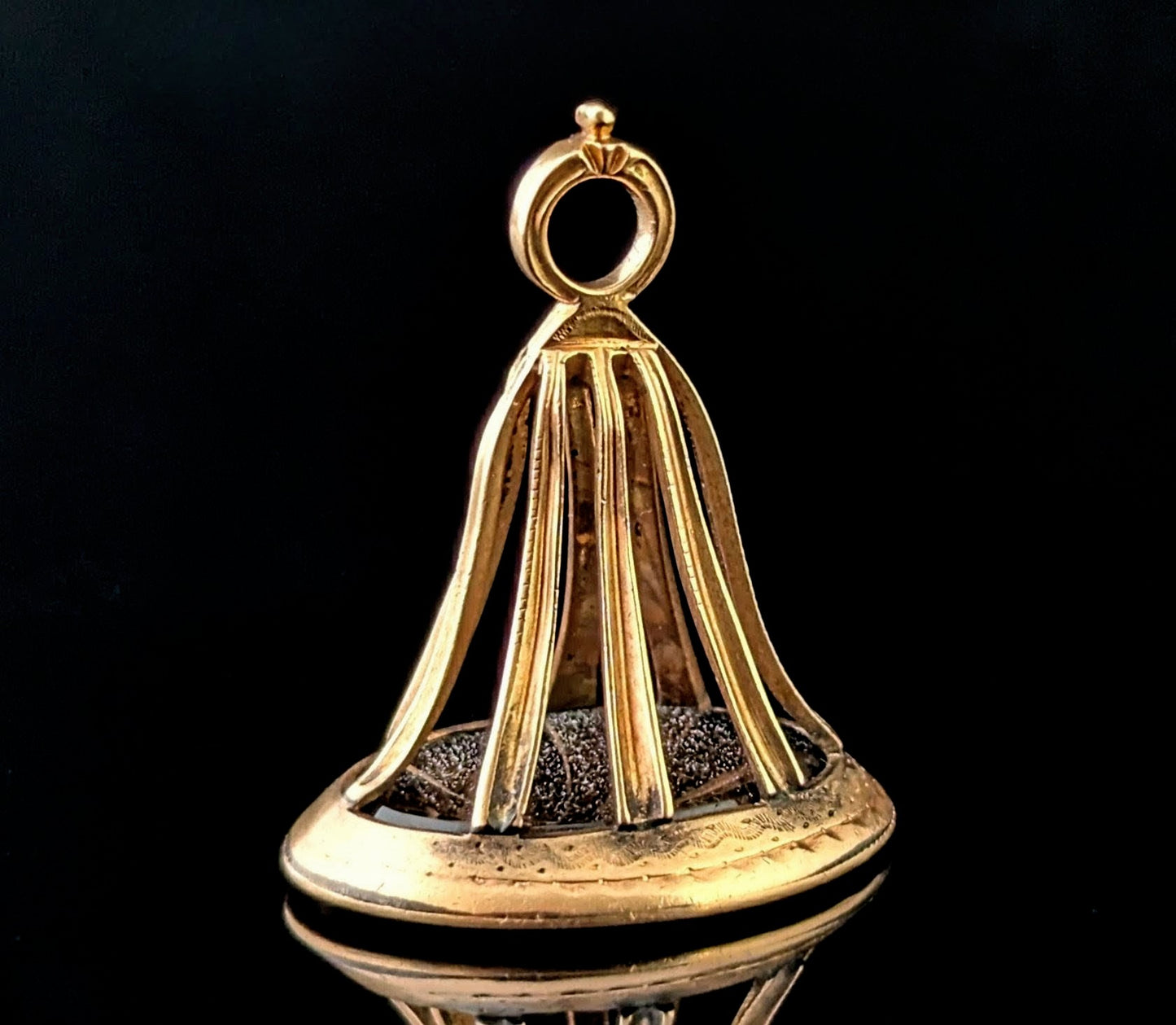 Antique Georgian seal fob pendant, 9ct gold and Quartz, Heraldic