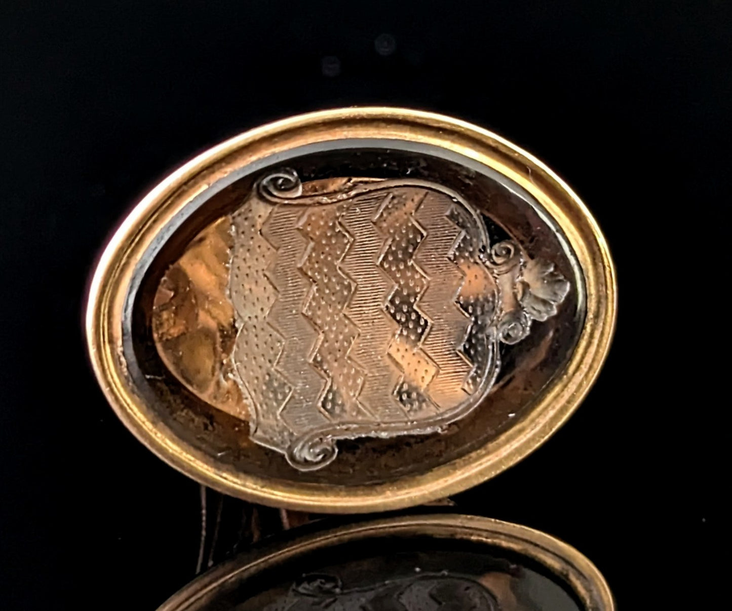 Antique Georgian seal fob pendant, 9ct gold and Quartz, Heraldic