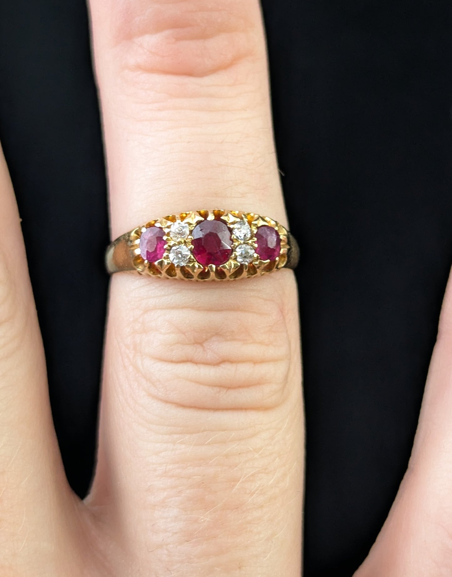 Antique Ruby and Diamond ring, 18ct yellow gold