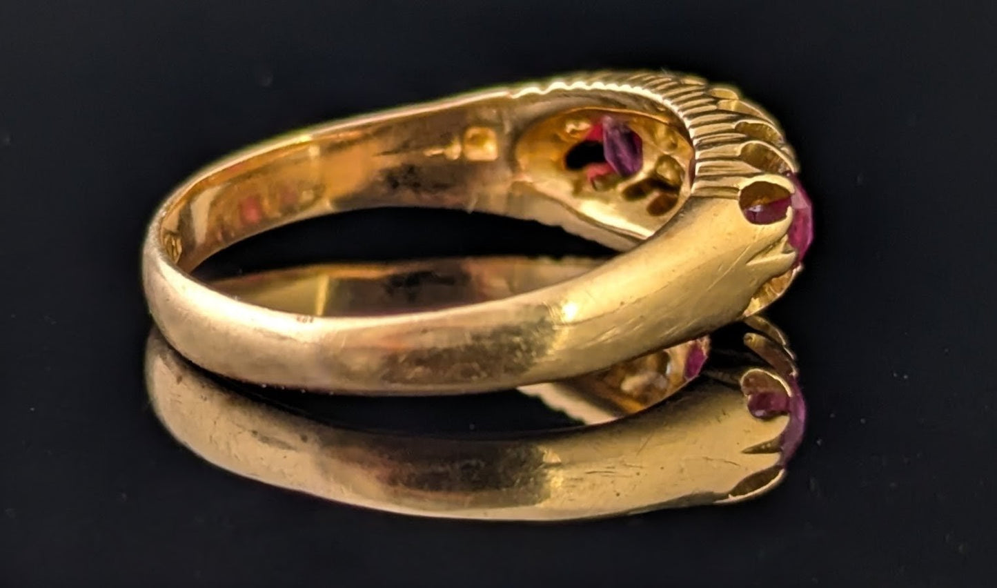 Antique Ruby and Diamond ring, 18ct yellow gold