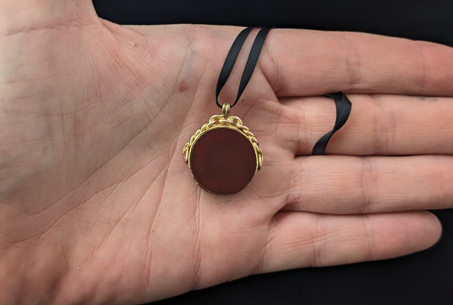 Antique 9ct gold swivel fob, pendant, Bloodstone and Carnelian