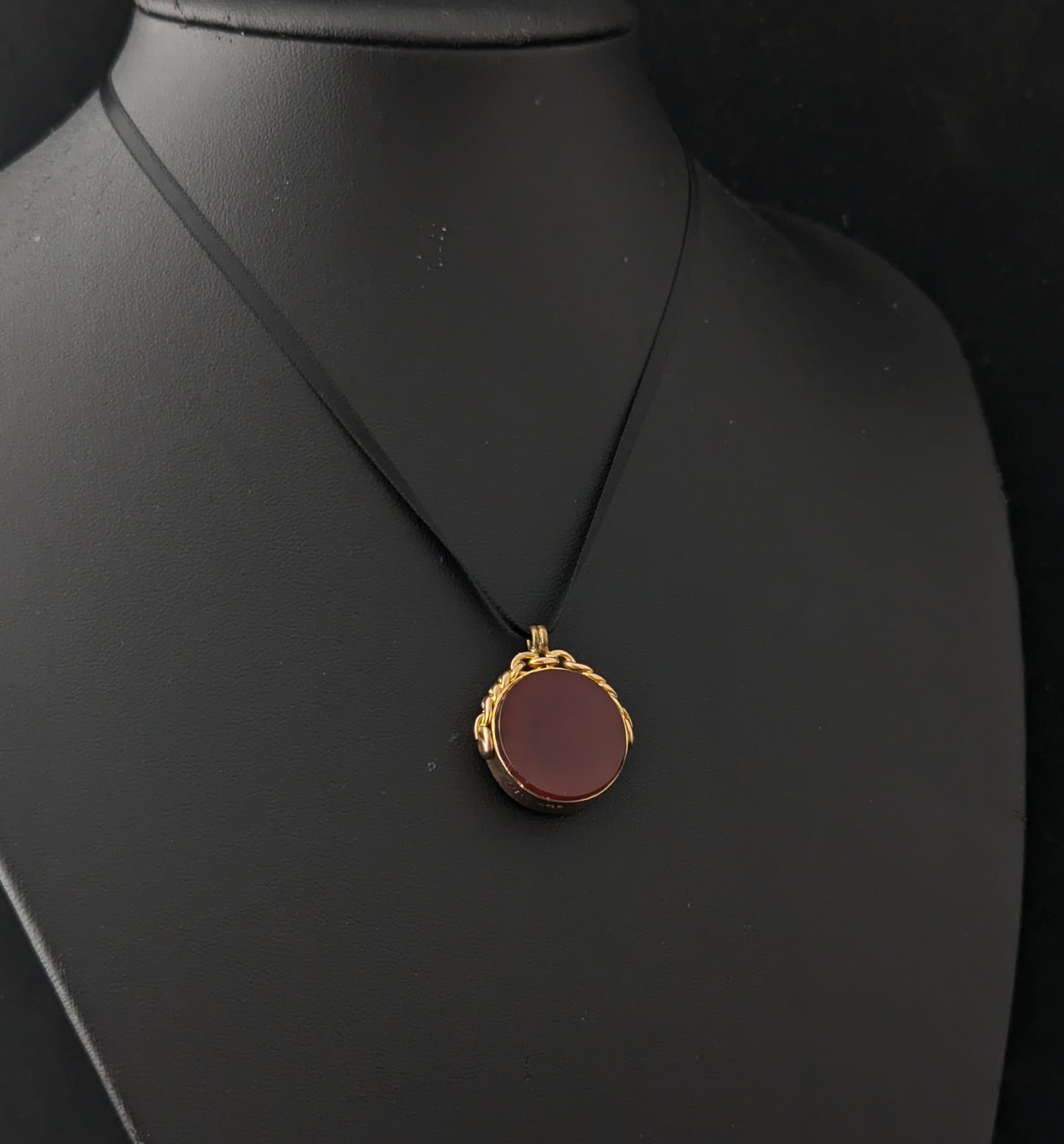 Antique 9ct gold swivel fob, pendant, Bloodstone and Carnelian