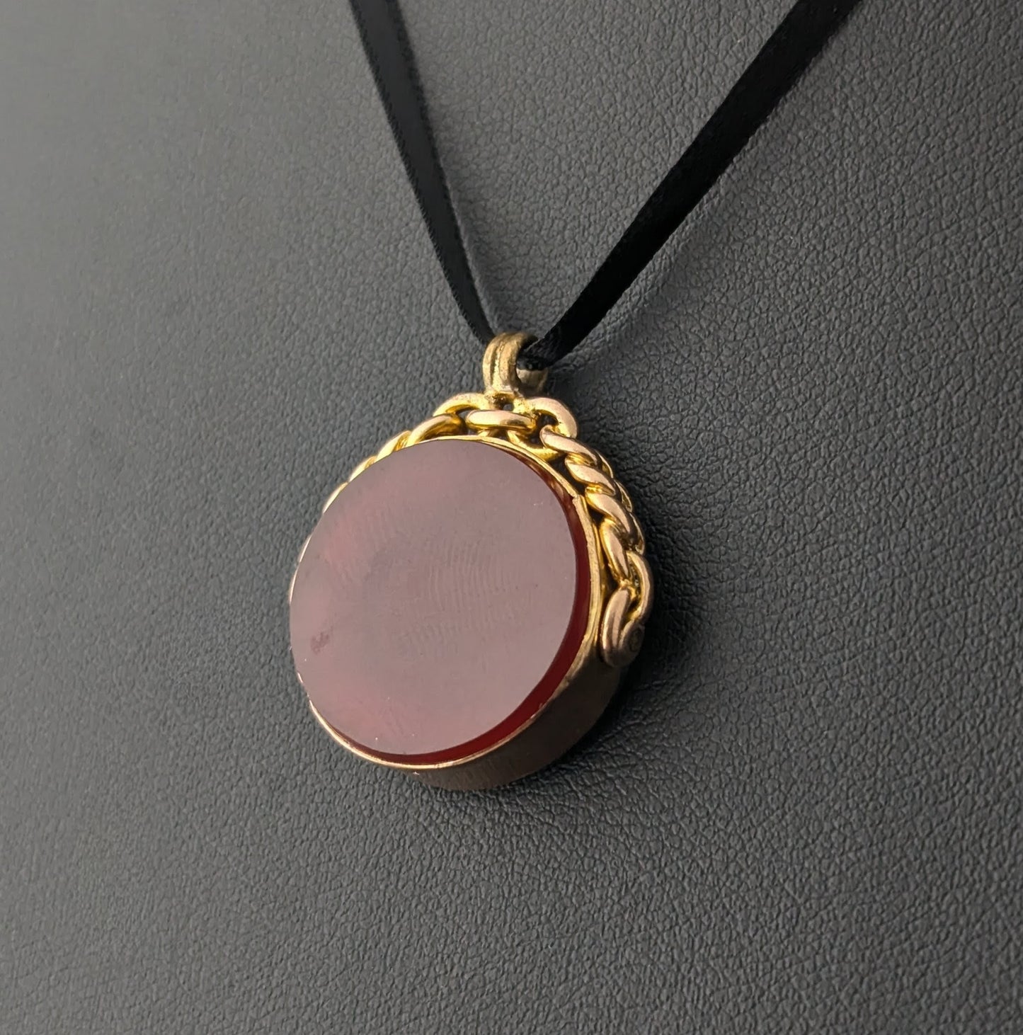 Antique 9ct gold swivel fob, pendant, Bloodstone and Carnelian