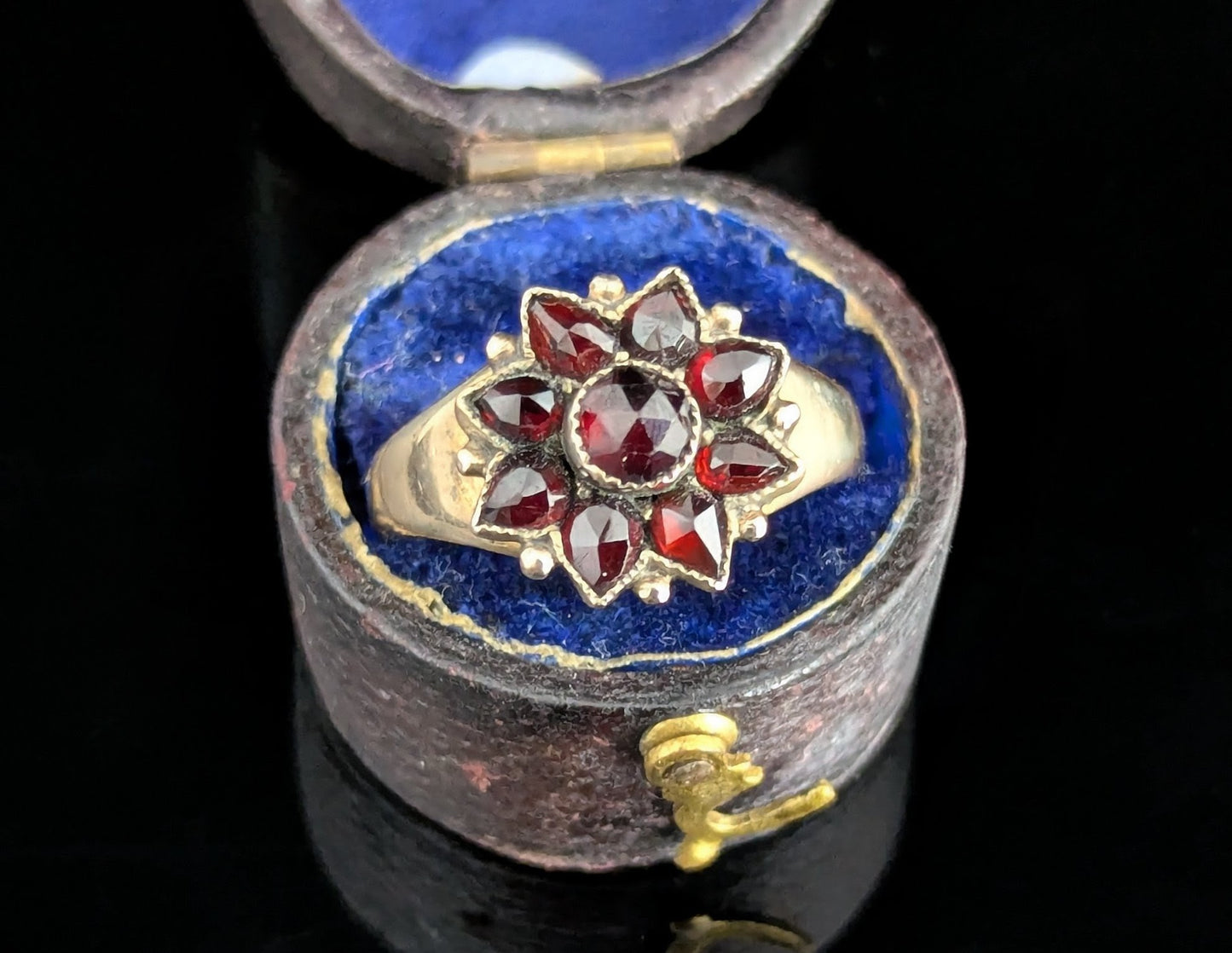 Antique Bohemian Garnet flower ring, 9ct gold, Victorian