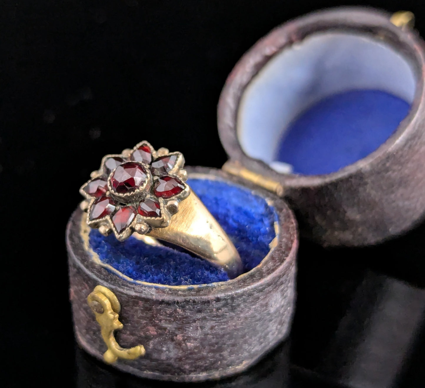 Antique Bohemian Garnet flower ring, 9ct gold, Victorian