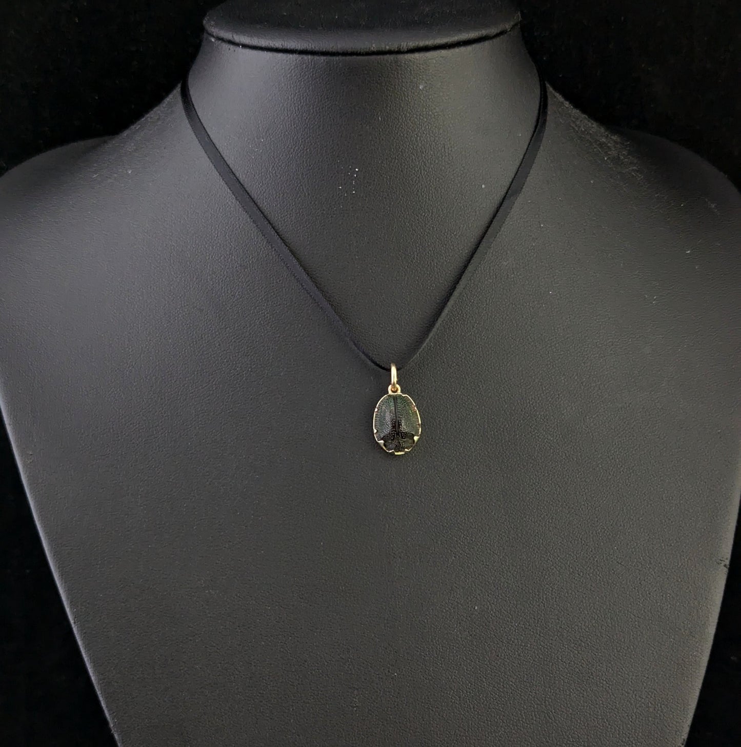 Antique scarab beetle pendant, 9ct gold, Charm