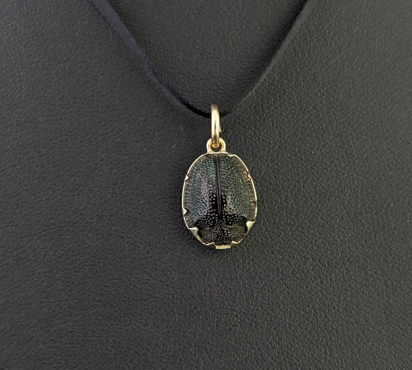 Antique scarab beetle pendant, 9ct gold, Charm