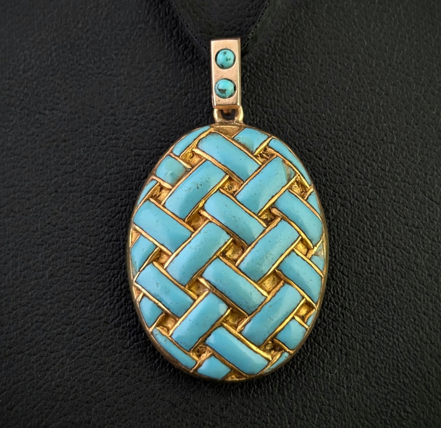 Antique 15ct gold and blue enamel locket, Portrait