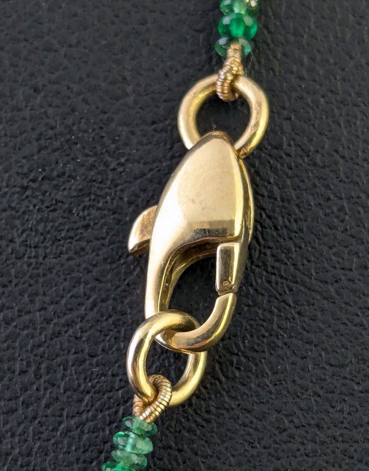 Vintage emerald bead necklace, 18ct yellow gold