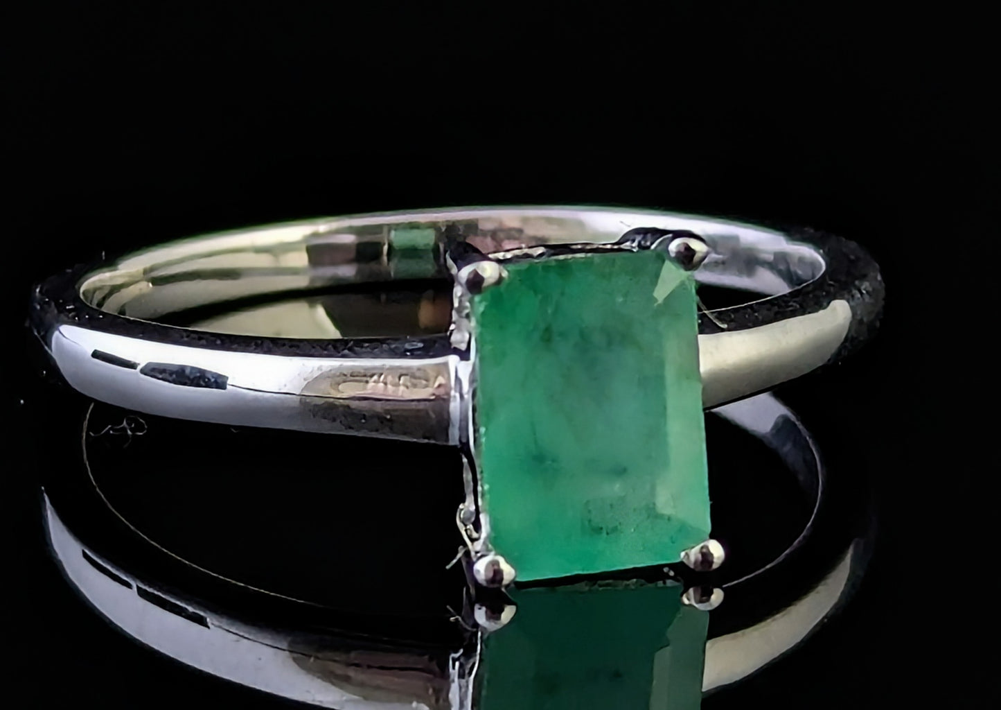Vintage Emerald solitaire ring, sterling silver