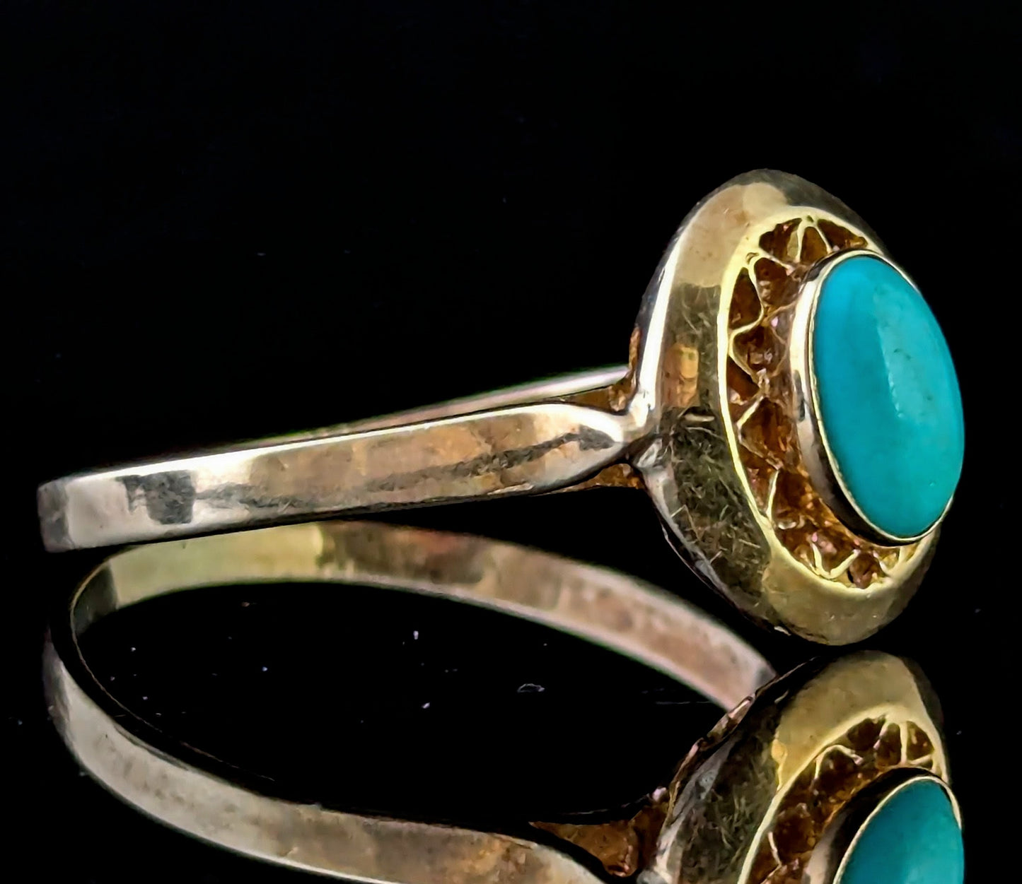 Vintage Turquoise cabochon dress ring, 9ct yellow gold
