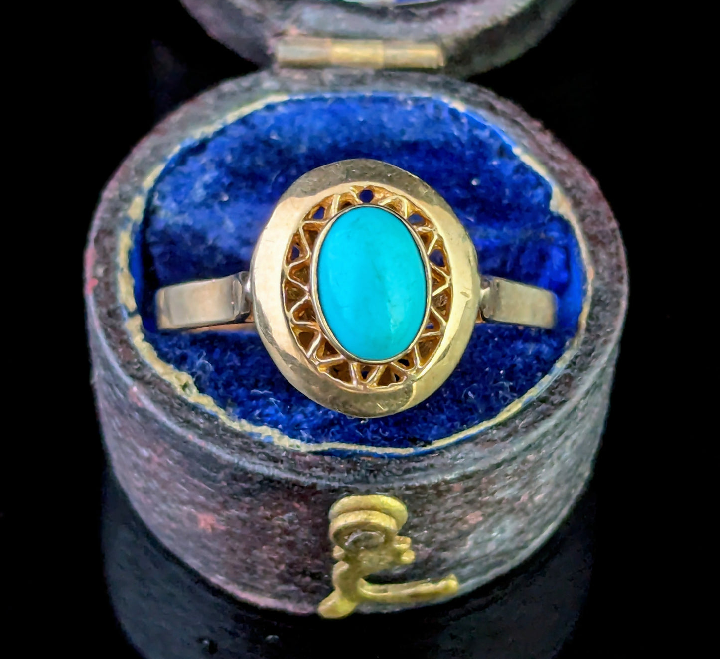 Vintage Turquoise cabochon dress ring, 9ct yellow gold