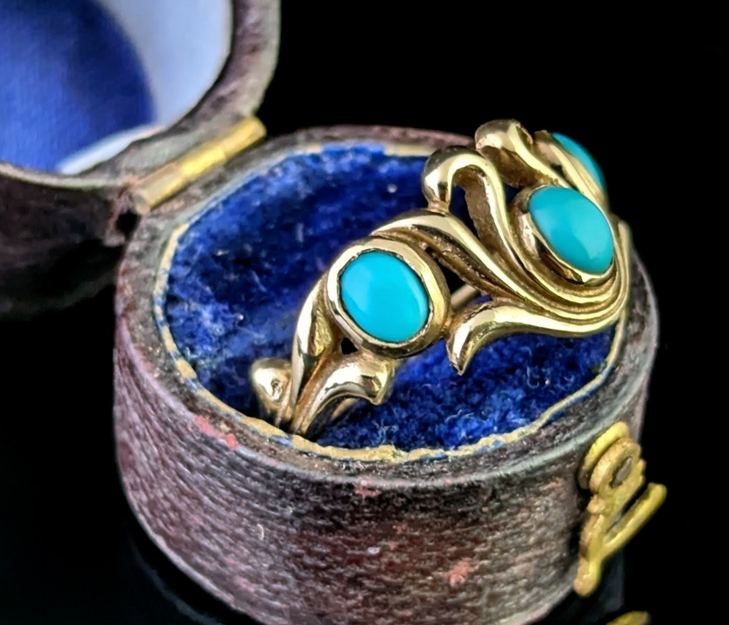 Vintage Turquoise cabochon dress ring, 9ct yellow gold scrolls