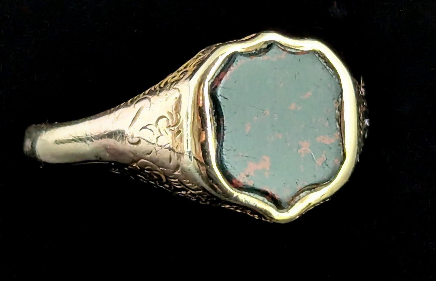 Antique Bloodstone signet ring, 9ct gold, Pinky ring
