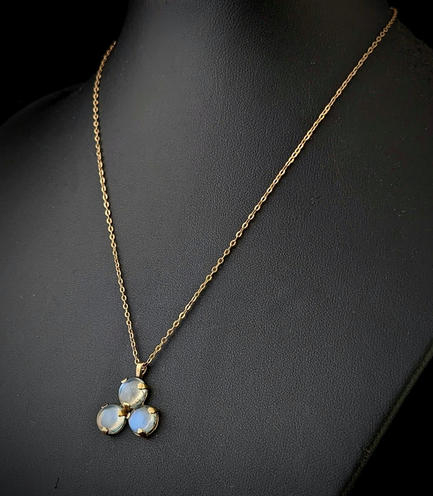 Antique Moonstone trefoil pendant, trace chain necklace, 9ct gold