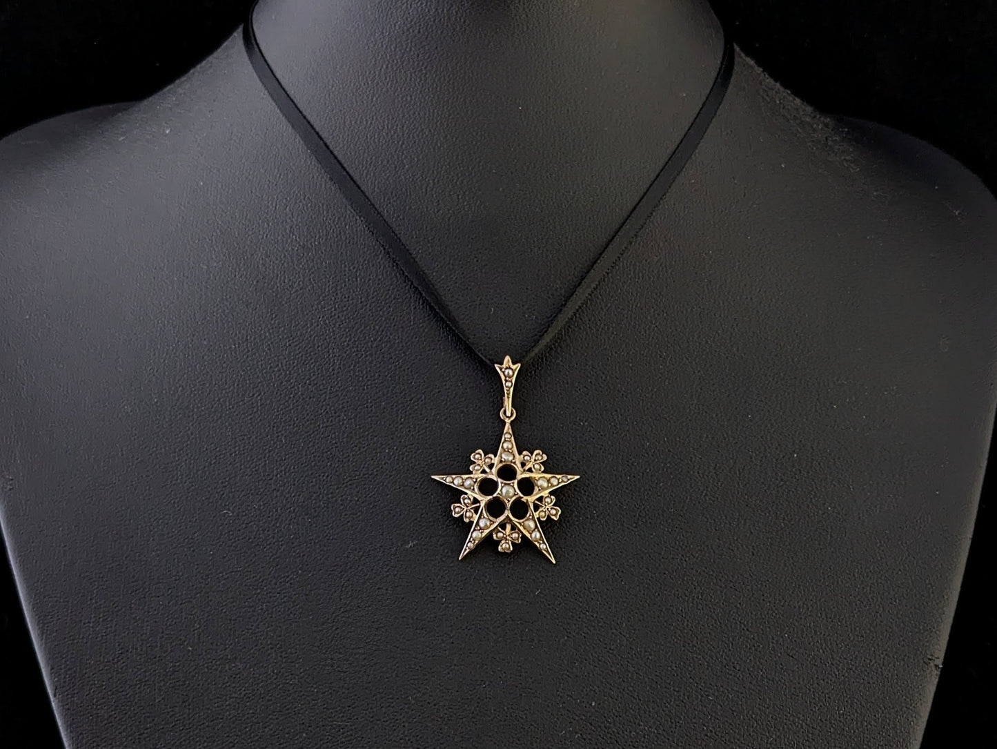 Antique Pearl Starburst pendant, 9ct yellow gold, Shamrock