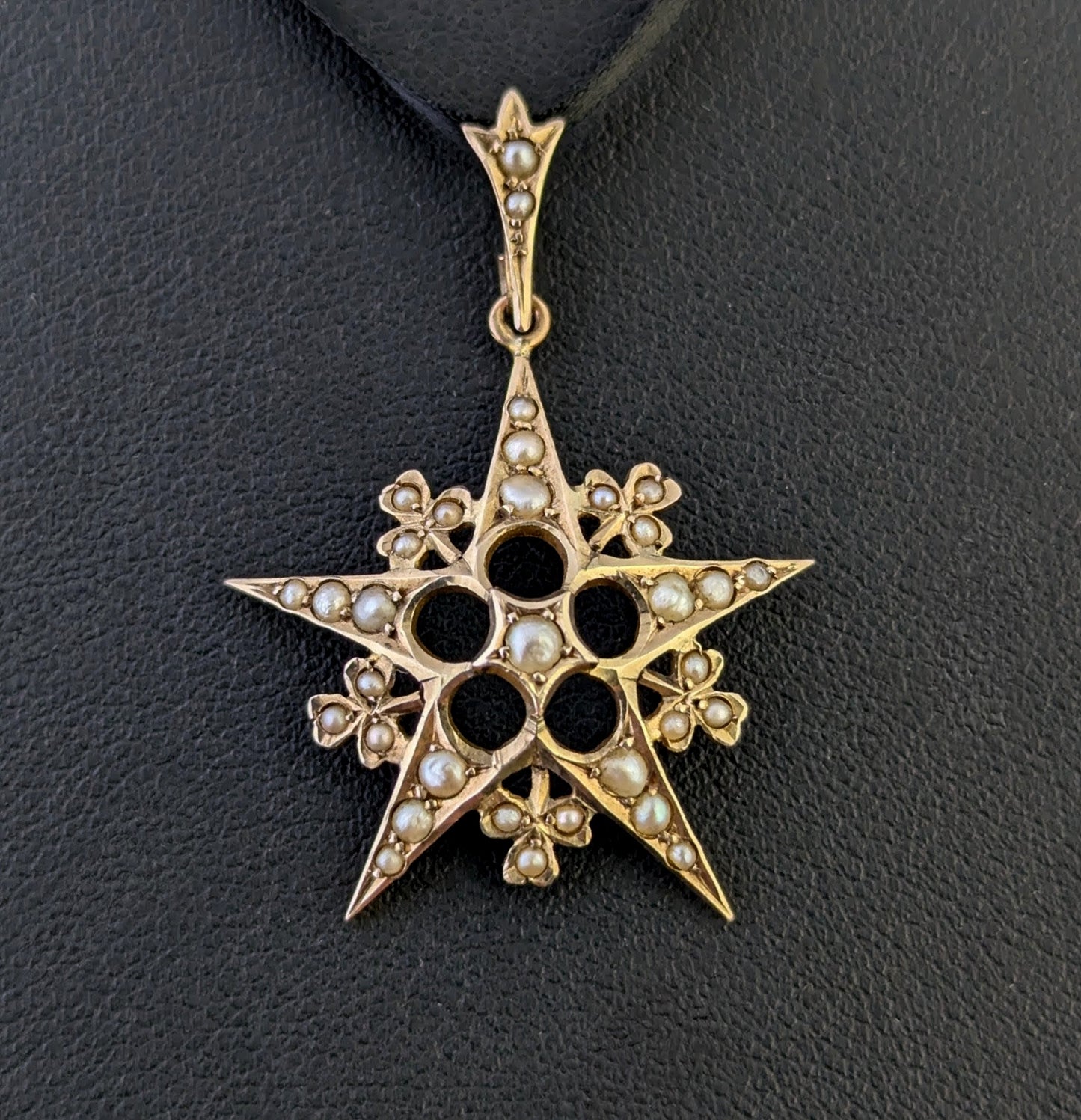 Antique Pearl Starburst pendant, 9ct yellow gold, Shamrock