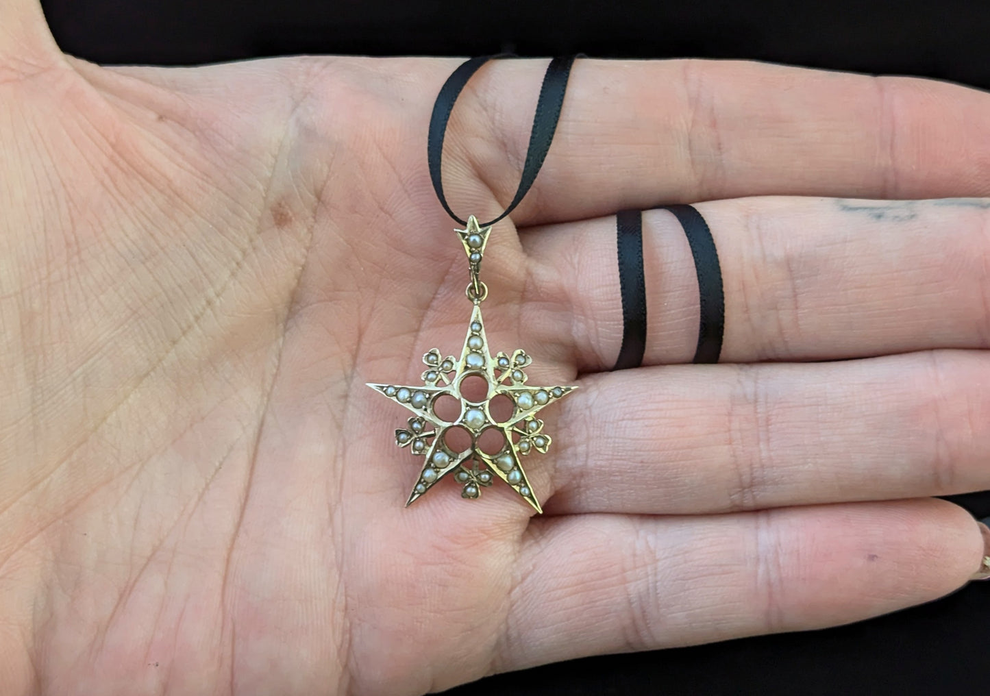 Antique Pearl Starburst pendant, 9ct yellow gold, Shamrock