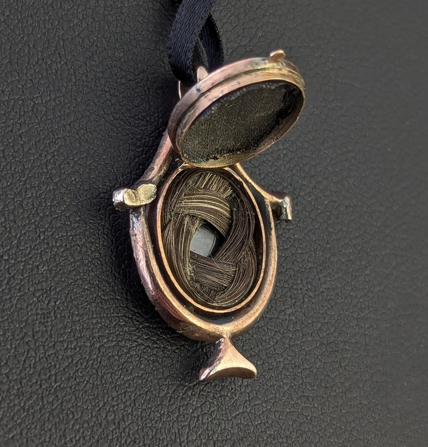 Antique Georgian Garnet mourning urn pendant, Locket