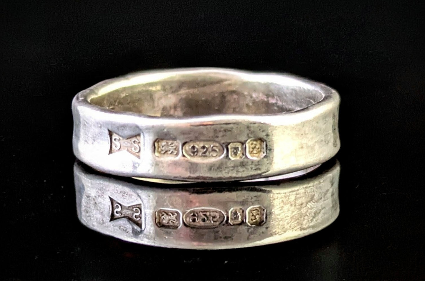 Vintage sterling silver band ring, Wedding band