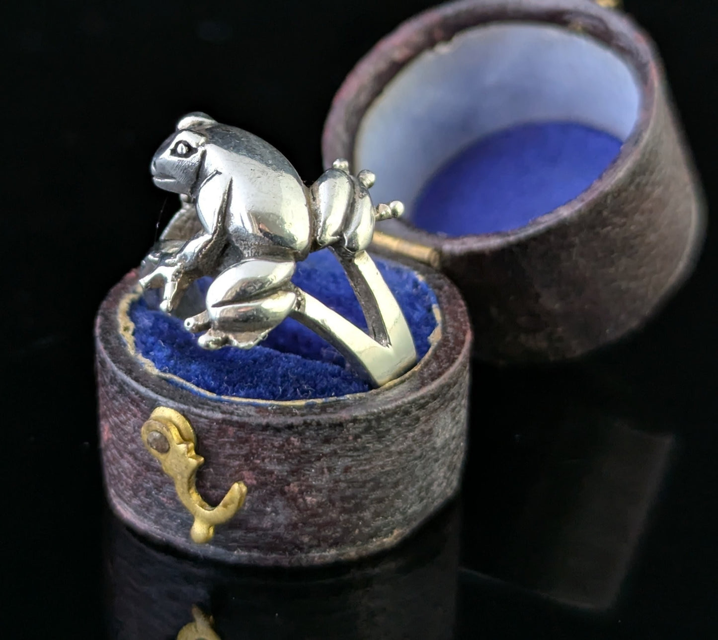 Vintage sterling silver frog ring, Statement