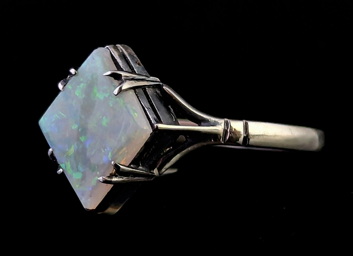 Vintage Art Deco Opal solitaire ring, 9ct White gold