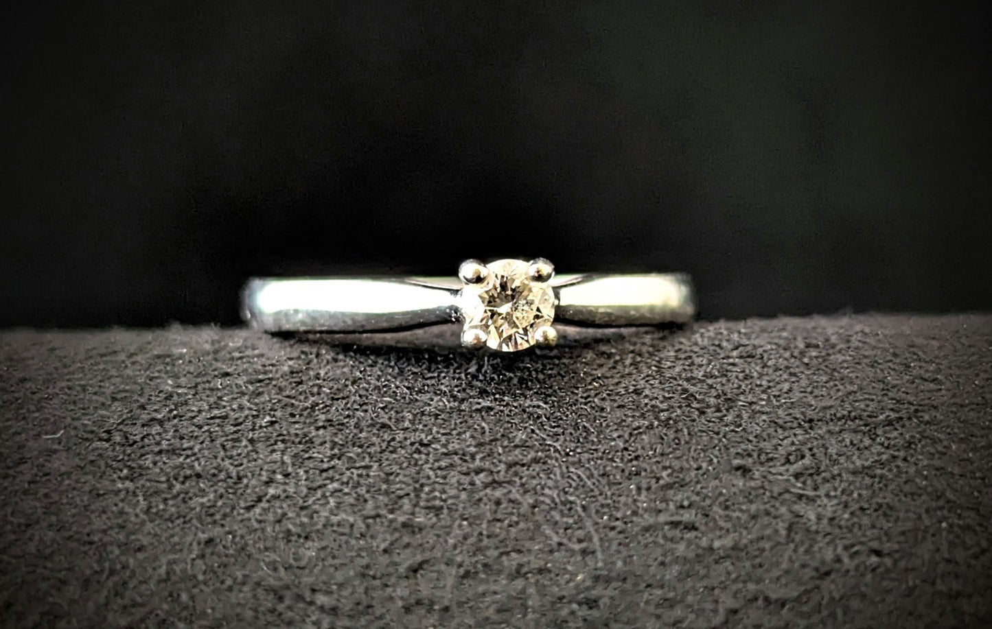 Vintage Diamond solitaire ring, 9ct white gold, engagement rings