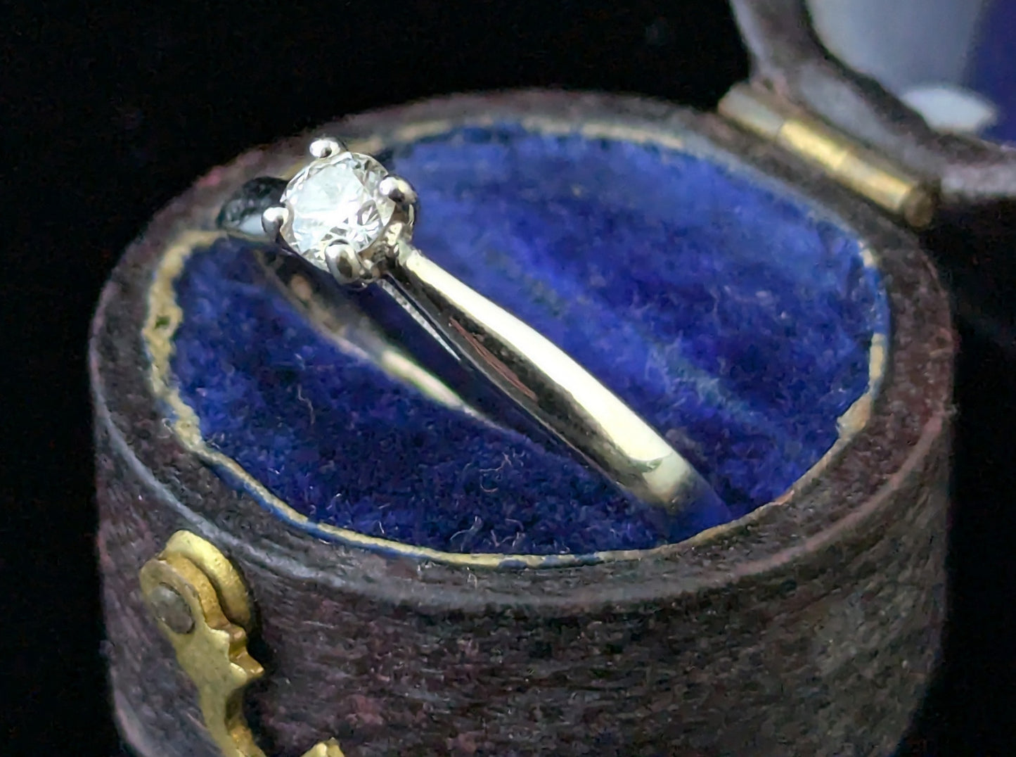 Vintage Diamond solitaire ring, 9ct white gold, engagement rings