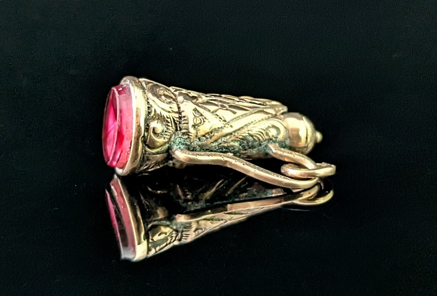 Antique 9ct gold coffee pot charm, pendant, Foiled paste