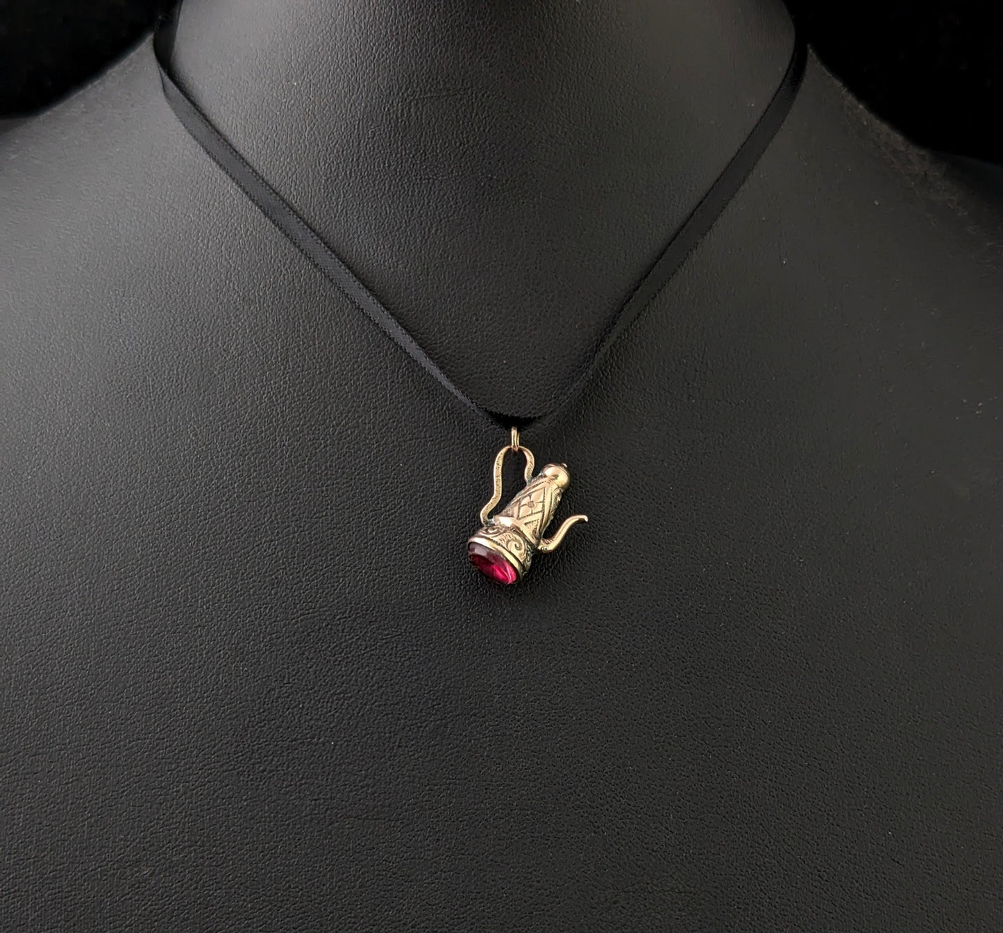 Antique 9ct gold coffee pot charm, pendant, Foiled paste