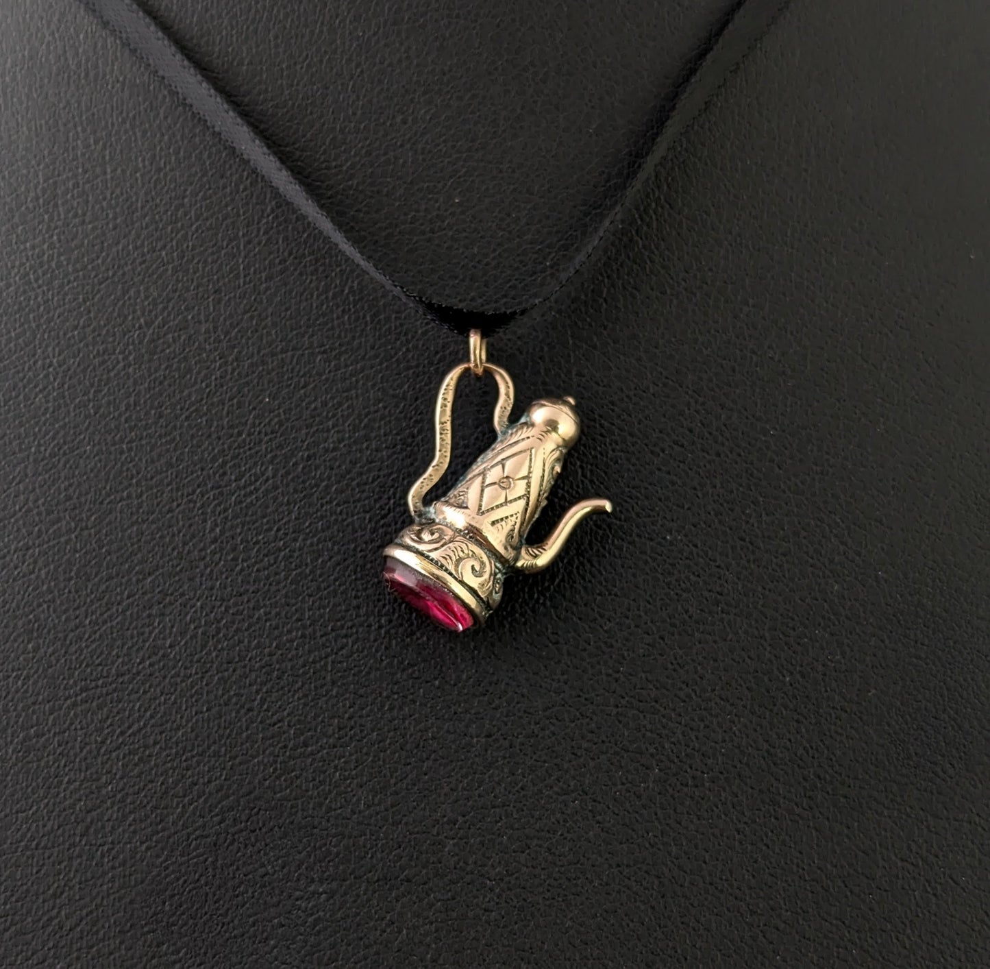 Antique 9ct gold coffee pot charm, pendant, Foiled paste