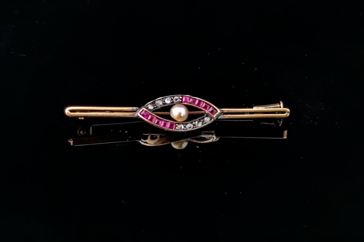 Antique Ruby and Diamond eye brooch, Boxed, 9ct gold