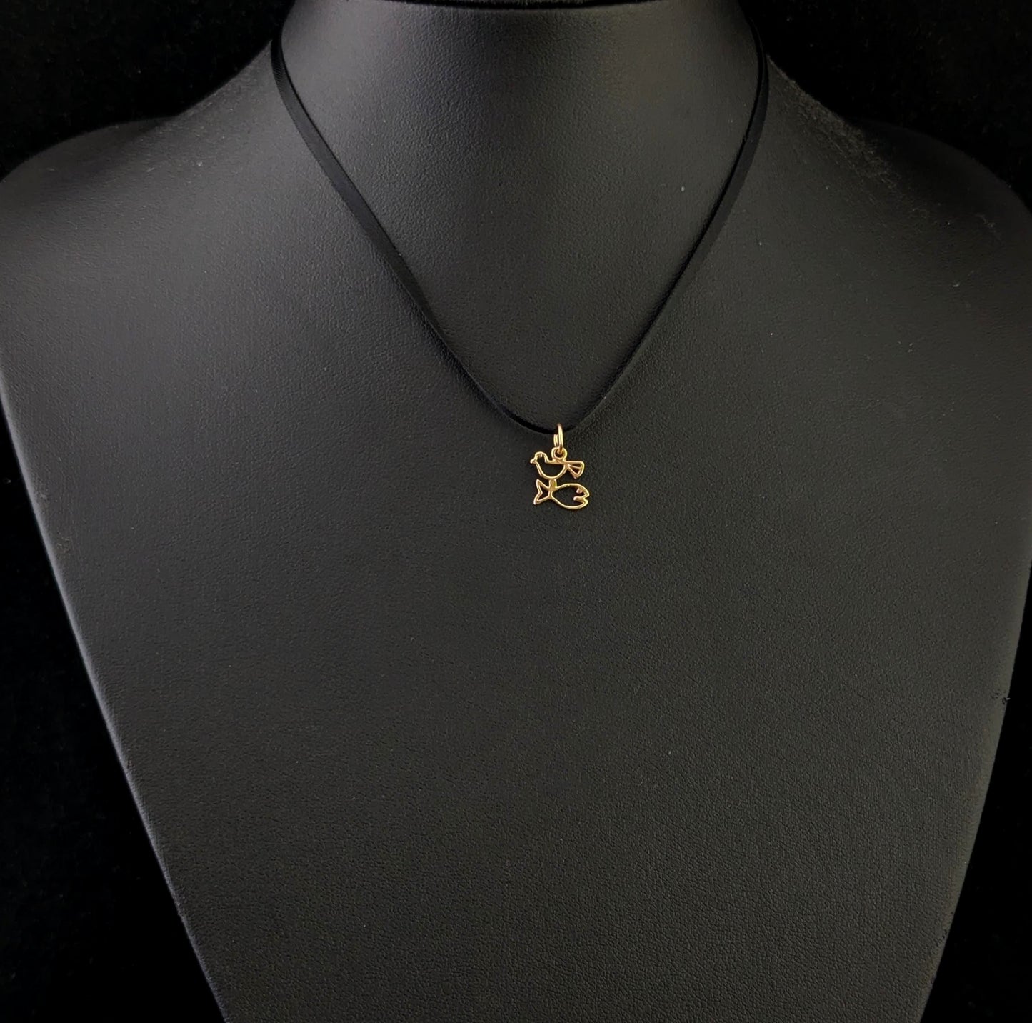 Vintage 9ct gold Fish and Bird charm, Dainty pendant