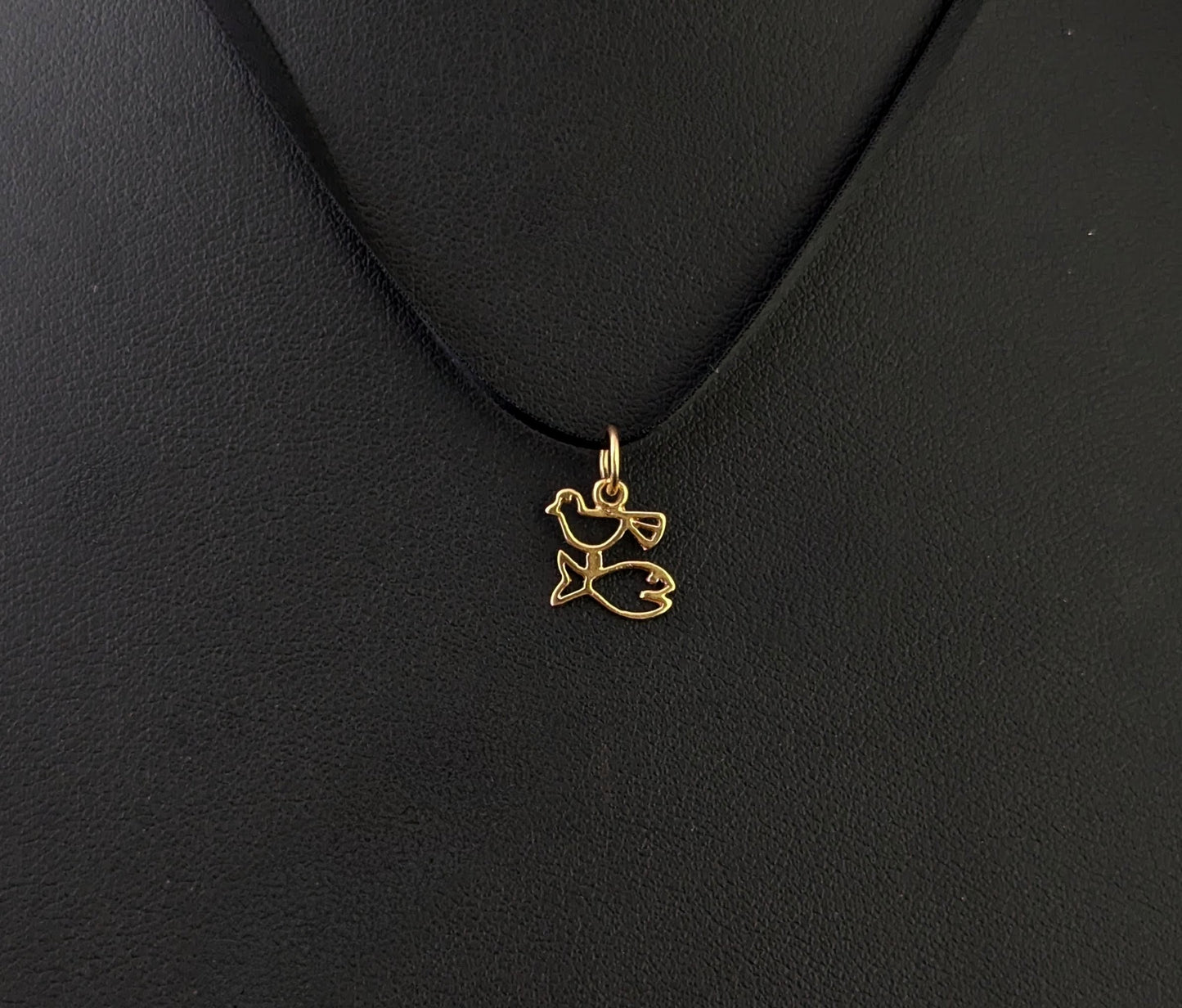 Vintage 9ct gold Fish and Bird charm, Dainty pendant