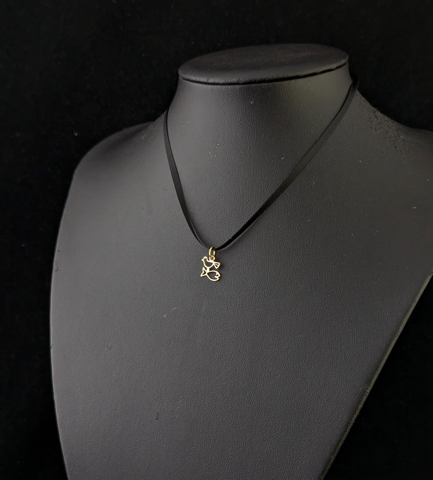 Vintage 9ct gold Fish and Bird charm, Dainty pendant