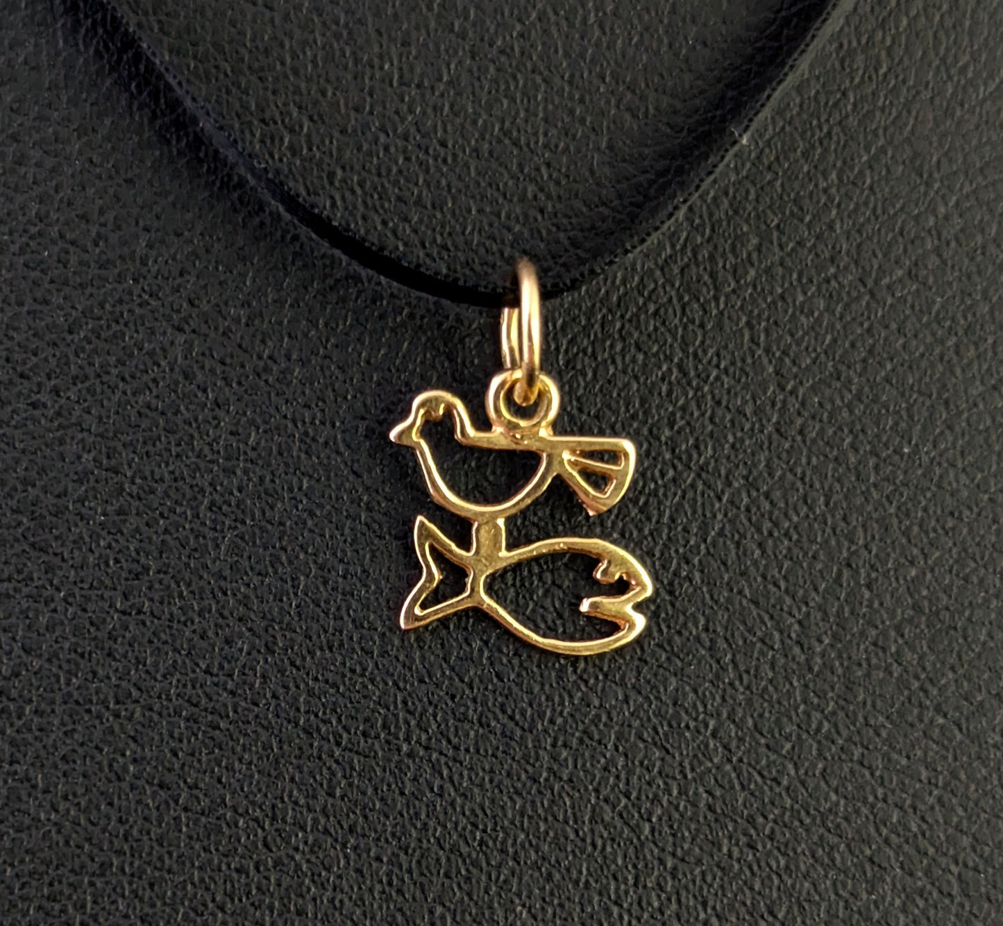 Vintage 9ct gold Fish and Bird charm, Dainty pendant