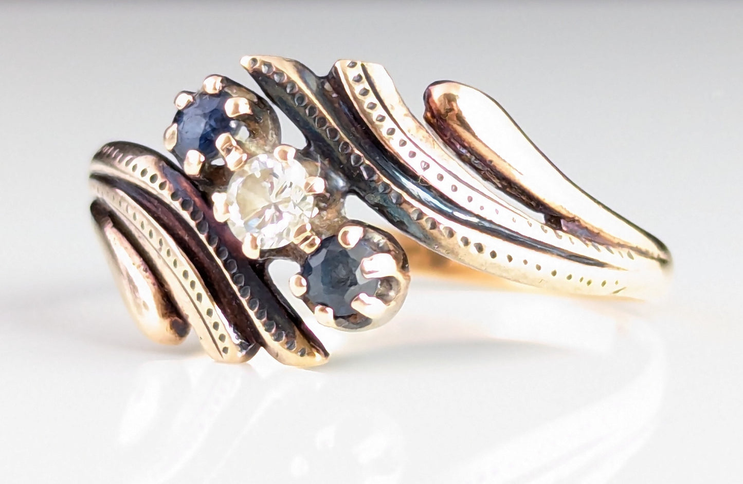 Vintage Art Deco Sapphire and Diamond fan ring, 9ct gold