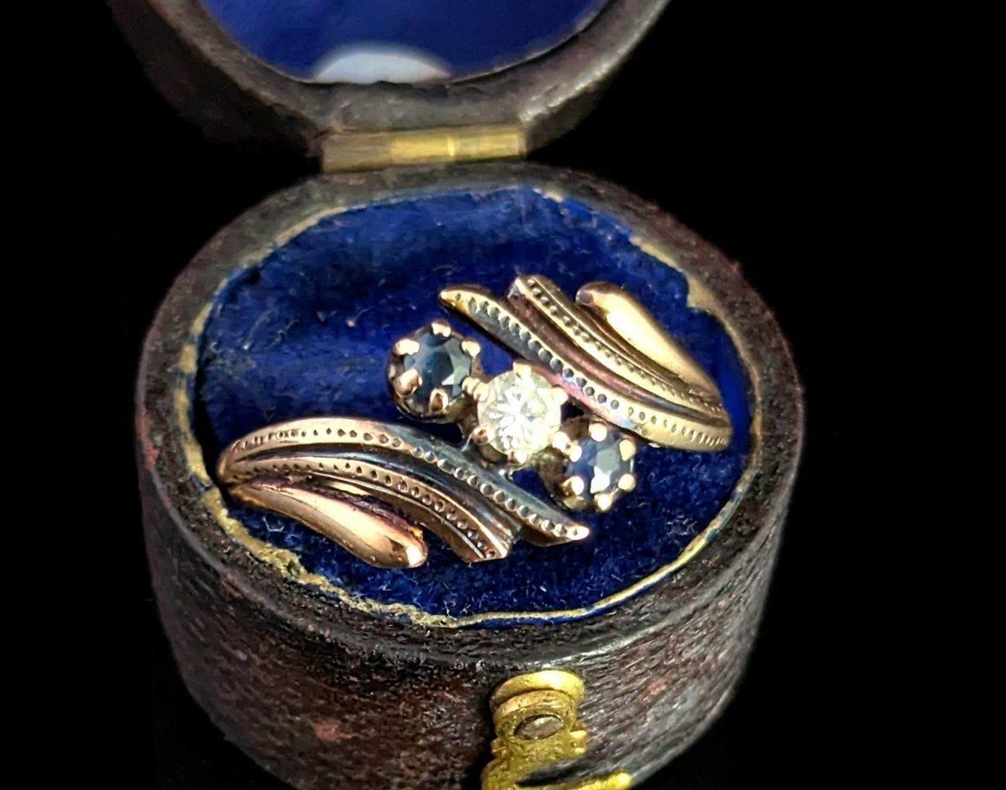 Vintage Art Deco Sapphire and Diamond fan ring, 9ct gold
