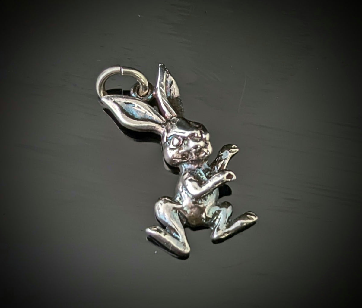 Vintage sterling silver rabbit charm, dainty pendant