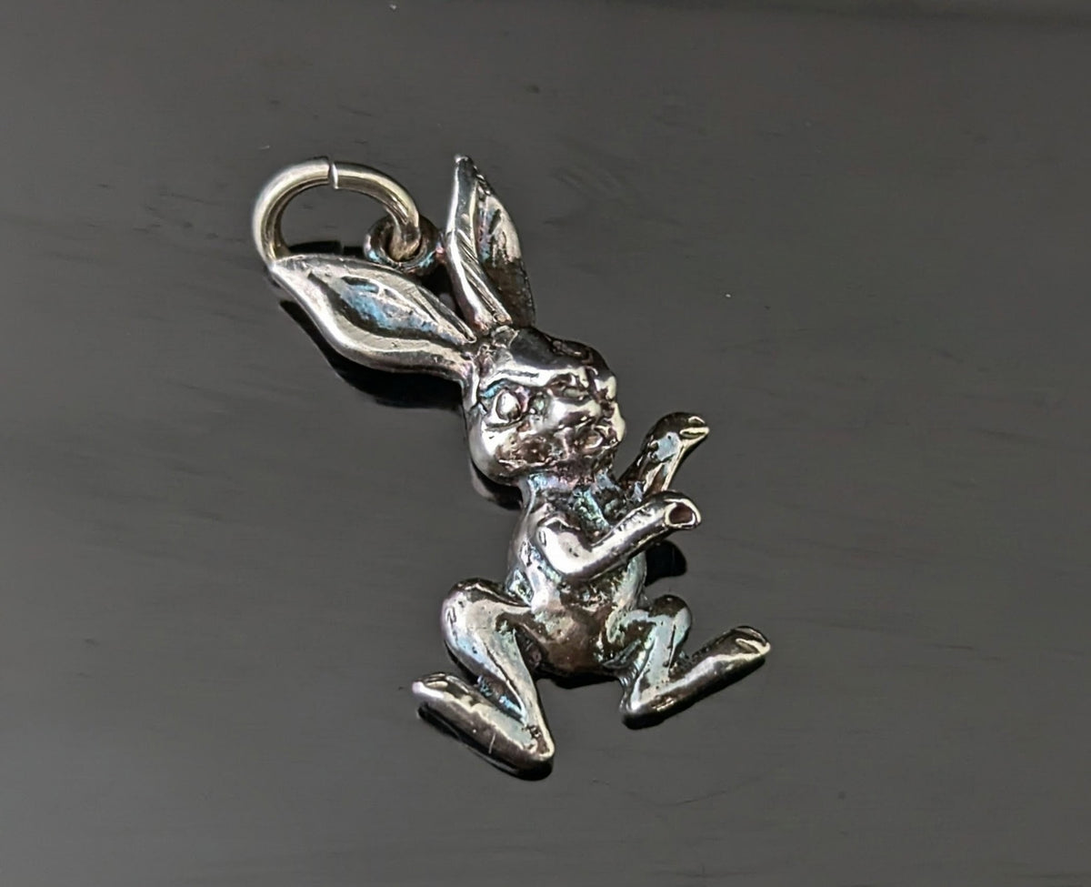 Vintage sterling silver rabbit charm, dainty pendant
