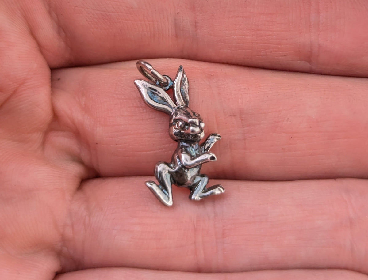 Vintage sterling silver rabbit charm, dainty pendant
