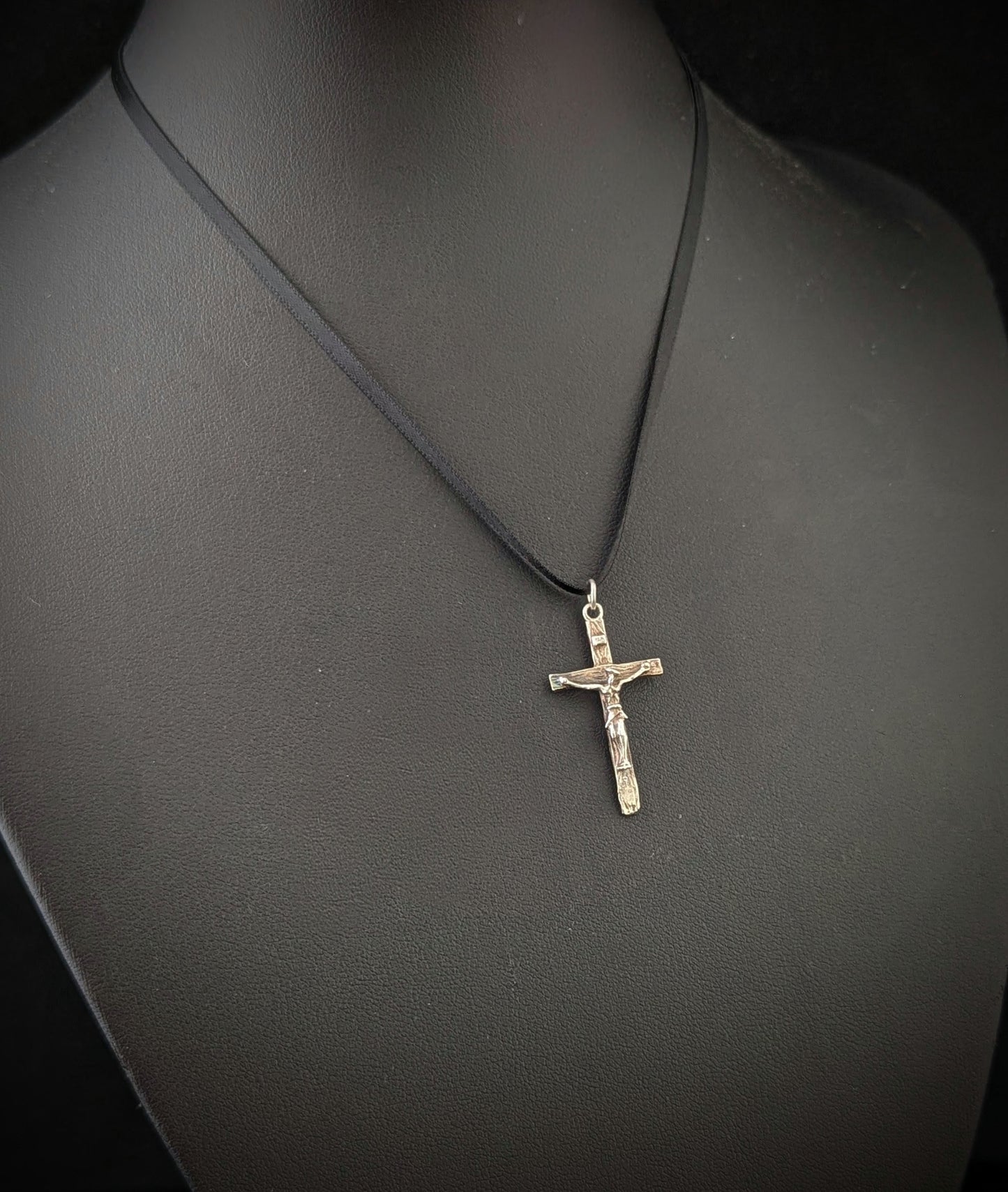 Vintage sterling silver cross pendant, crucifix
