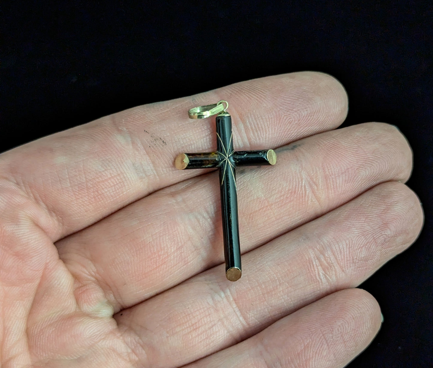 Vintage 9ct gold and Black enamel cross pendant, North Star, Religious jewellery