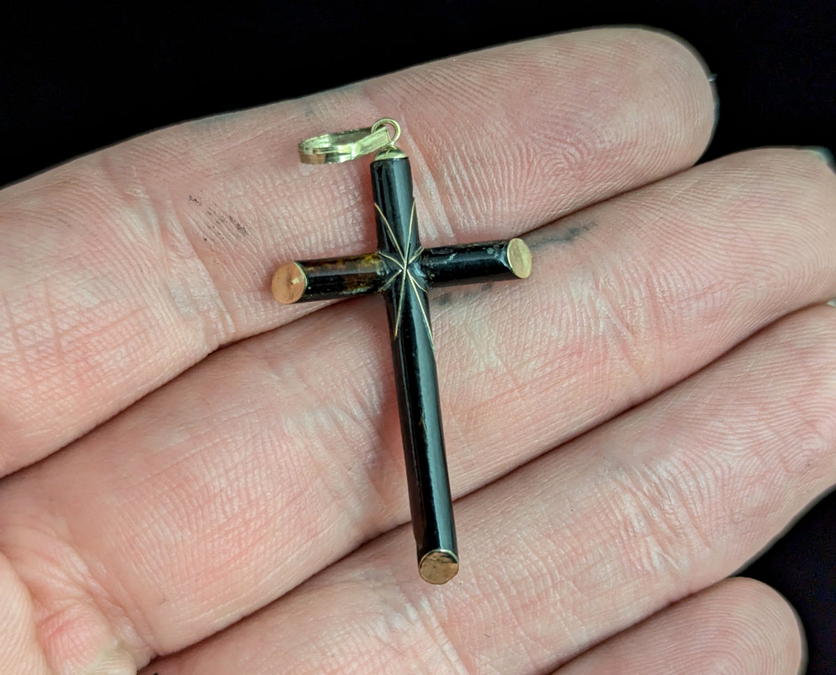 Vintage 9ct gold and Black enamel cross pendant, North Star, Religious jewellery