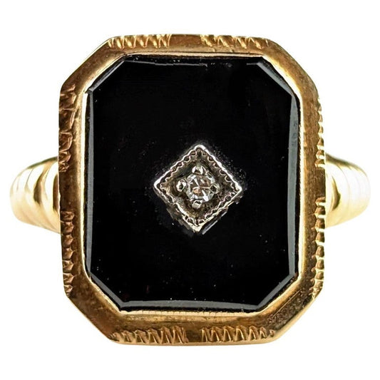 Vintage Onyx and Diamond signet ring, 14ct yellow gold